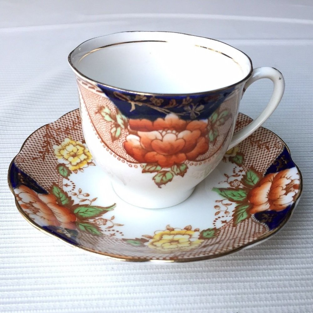 Bell England Bone China Teacup & Saucer Pink Floral Flower Gold Trim Vintage